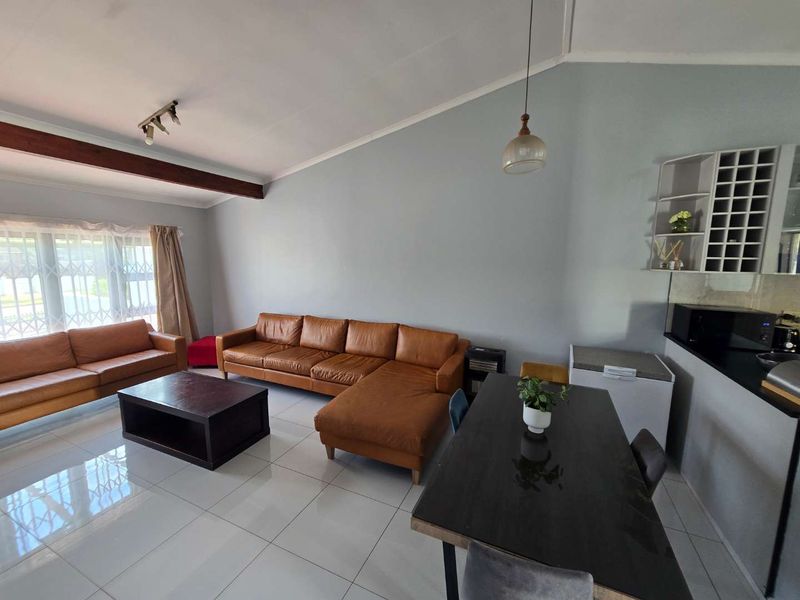 Lock-up-and-Go in the beautiful Brett la Roche - Photo 10