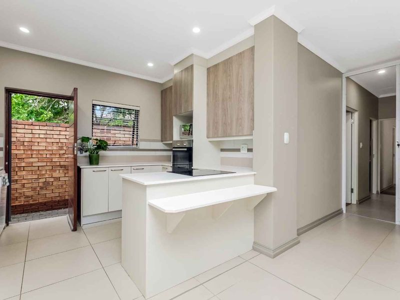 SINGLE-LEVEL LIVING IN THE SECURE CELEBRATION RETIREMENT VILLAGE - THIS CAN BE YOUR NEXT HAPPY PLACE - Photo 4