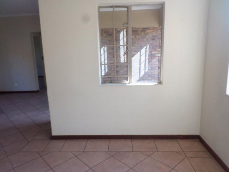 2 BEDROOM FLAT TO RENT IN EQUESTRIA - Photo 9