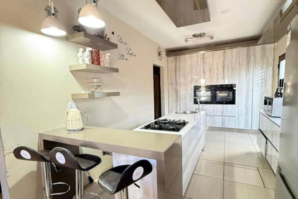 House For Sale In Cimbebasia - Photo 3