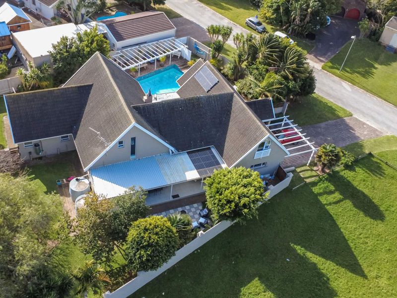 Pari-Park : 4-Bedroom, 4.5-Bathroom Modern Home – Space, Style & Sophistication! - Photo 2