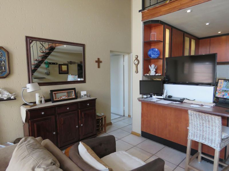 Loft Living with Comfort in Sought-After New Redruth - Photo 1