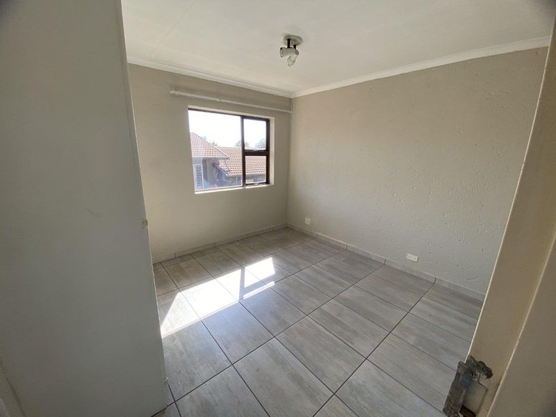 Bright & Spacious 2-Bedroom Apartment in Ferndale - Photo 8