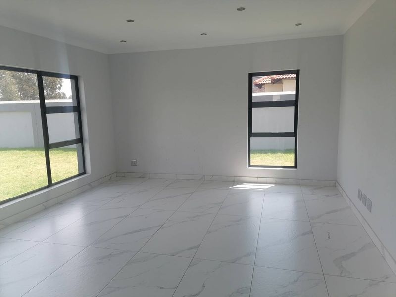 Estate Living NO TRANSFER FEES - Photo 6