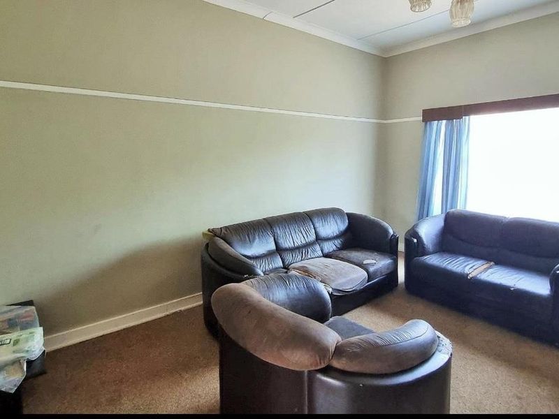 Warm 3-Bedroom Home with Character in Trompsburg - Photo 4