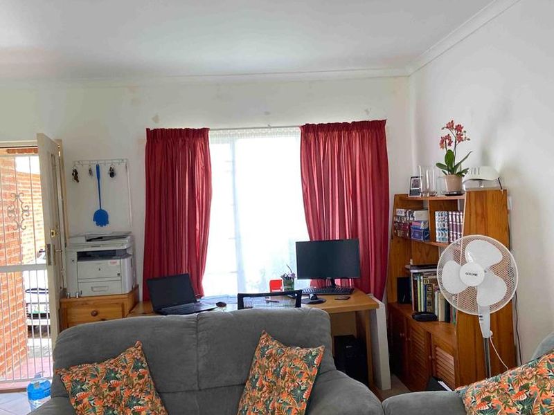 Stratford Gardens Townhouse - Photo 8