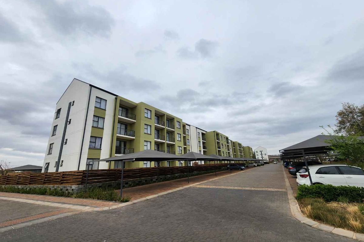 Modern Living at it's Best- 2-Bedroom Simplex in Greencreek Lifestyle Estate- R9 750PM - Photo 2