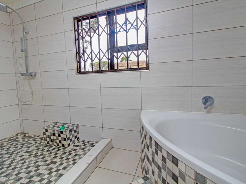 Bring Your Vision to Life in This Spacious 5 Bedroom Family Home - Photo 3