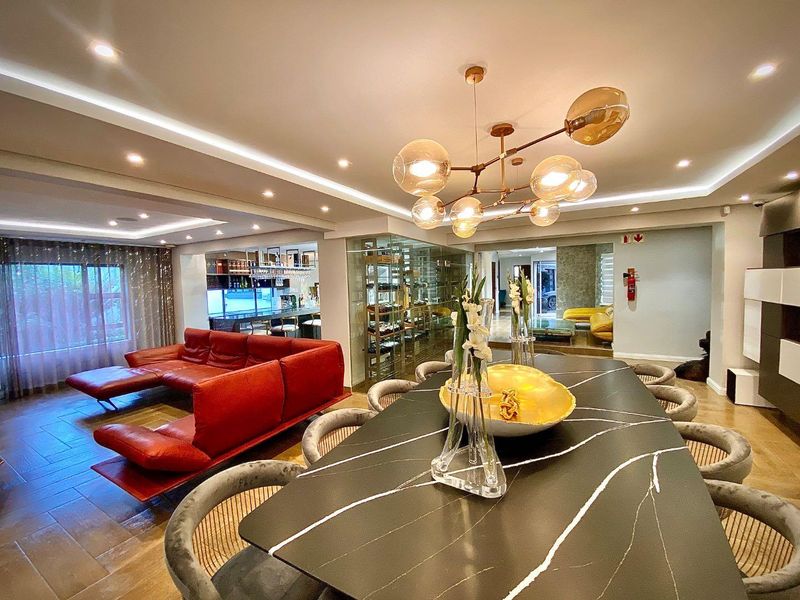 Luxury 5-Bedroom Home with Smart Automation & Triple Garage - Photo 7