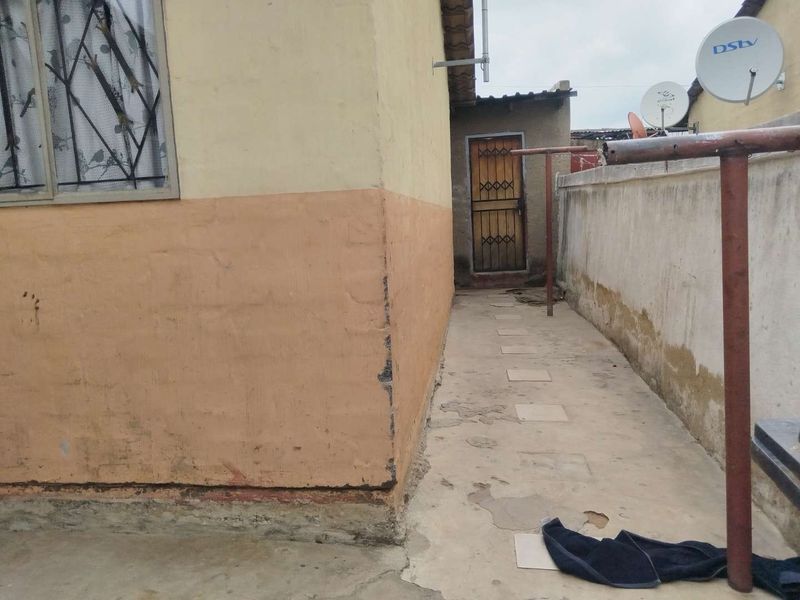 property for sale in Olievenhoutbosch for investors - Photo 3