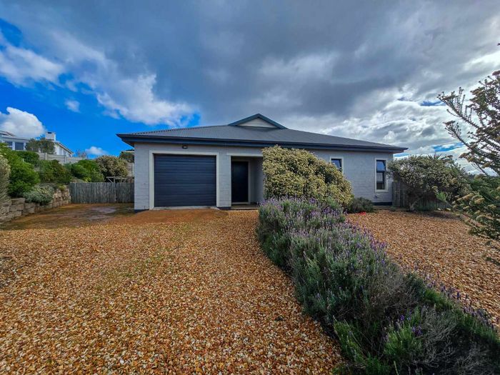 Property #2495363, House For Sale in Still Bay West
