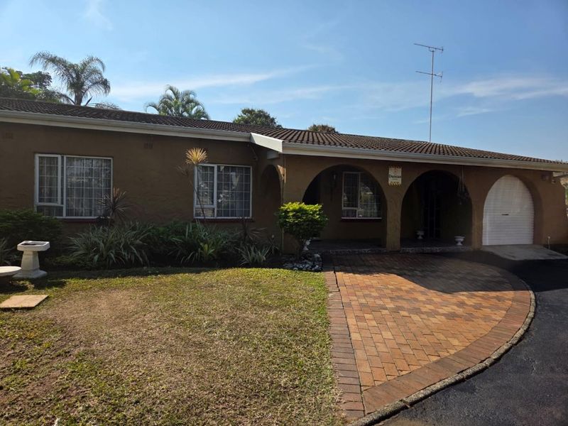 4 Bedroom House for sale in Malvern - Photo 2