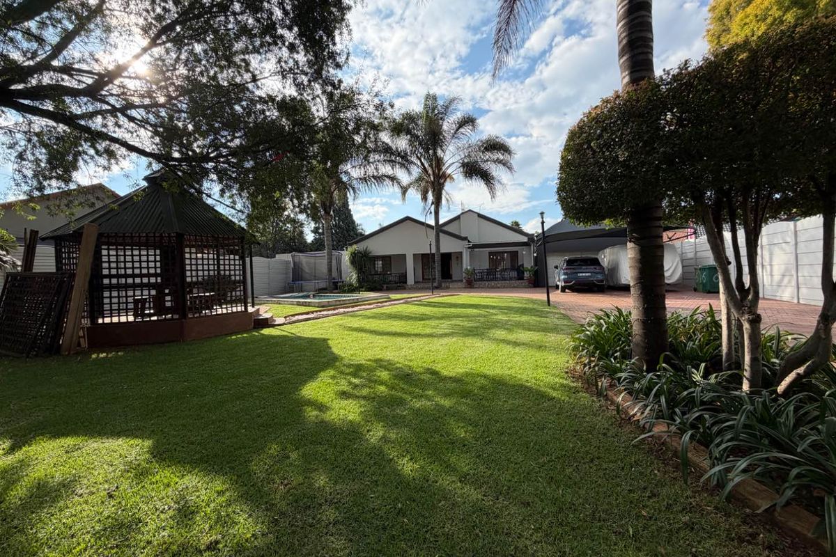 Warm Family Living in the Heart of Randhart, Alberton - Photo 2