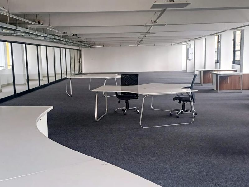 Spacious and Versatile Office Space with Abundant Natural Light - Photo 2