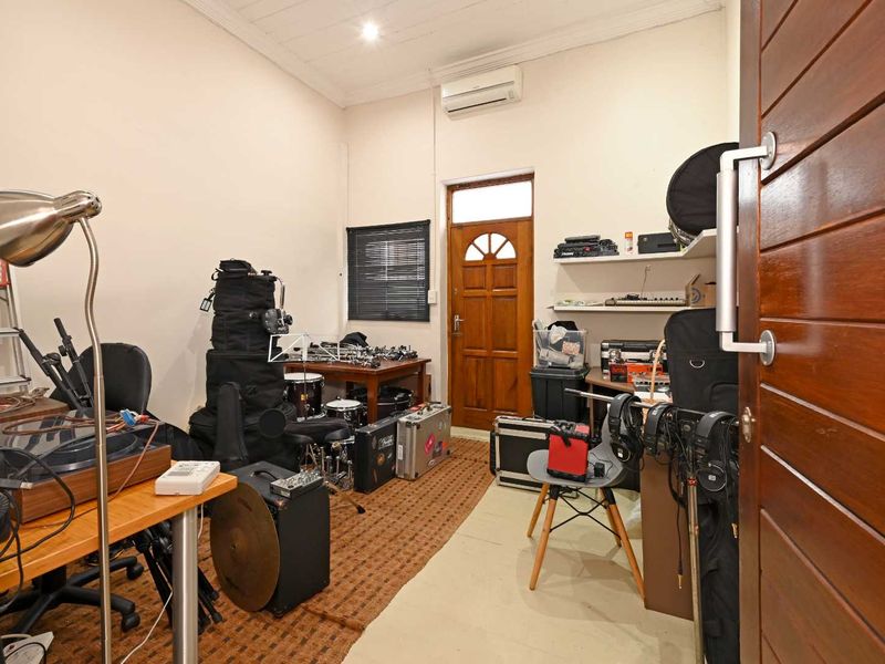 Exceptional Opportunity - Commercial building in Gardens - Photo 9