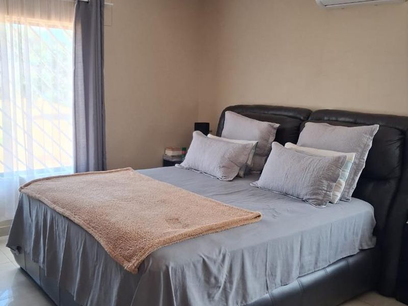 BEAITIFUL & WELL MAINTAINED 3 BEDROOM HOUSE ON A LARGE ERF , FOR SALE IN TSUMEB - Photo 7