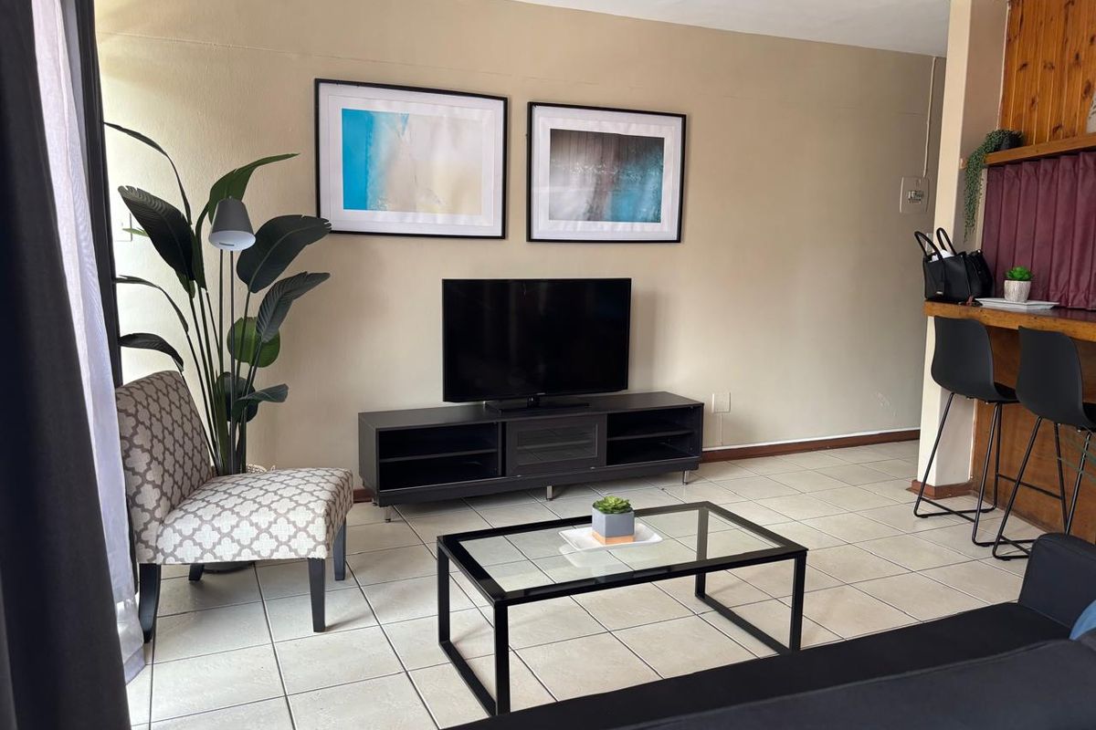 A bachelor Unit for sale in Braamfontein - Photo 5