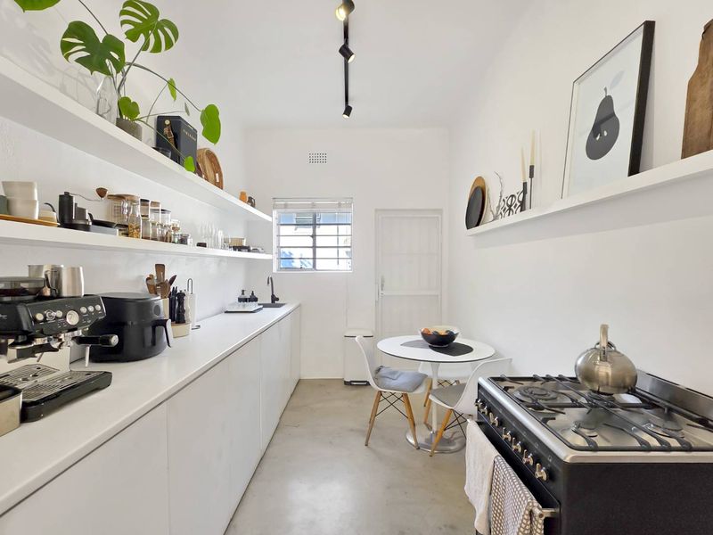 Sought-After Art Deco Block in Tamboerskloof - Photo 8