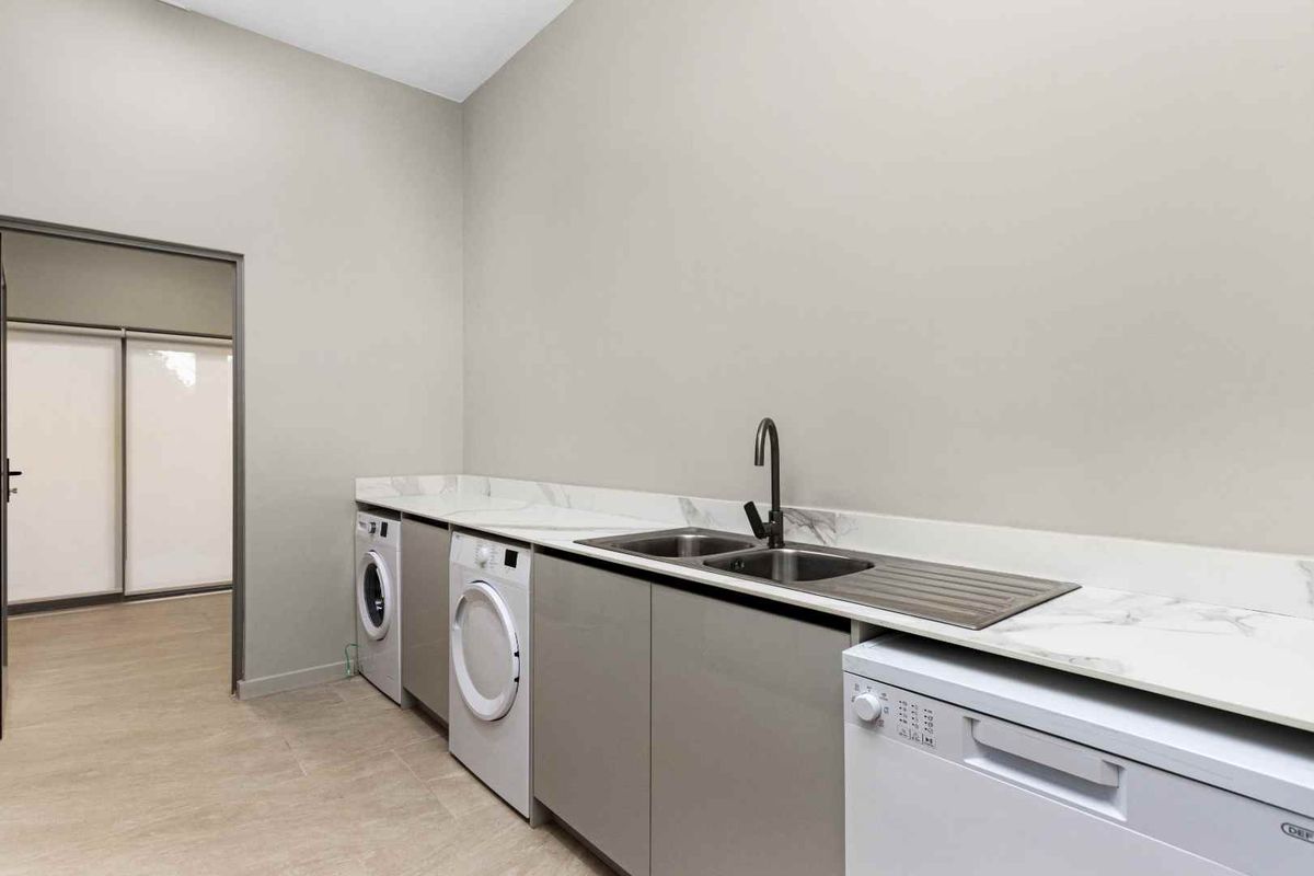 Unrivaled Luxury Awaits: A Masterpiece on De Wet Rd - Photo 5