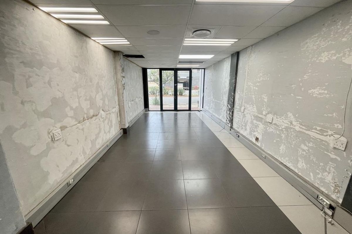 Hendra - Prime Road-Facing Retail / Showroom Opportunity To Let - Umhlanga - Photo 3