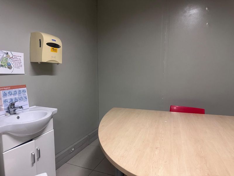 Office For Rent Windhoek West - Photo 4