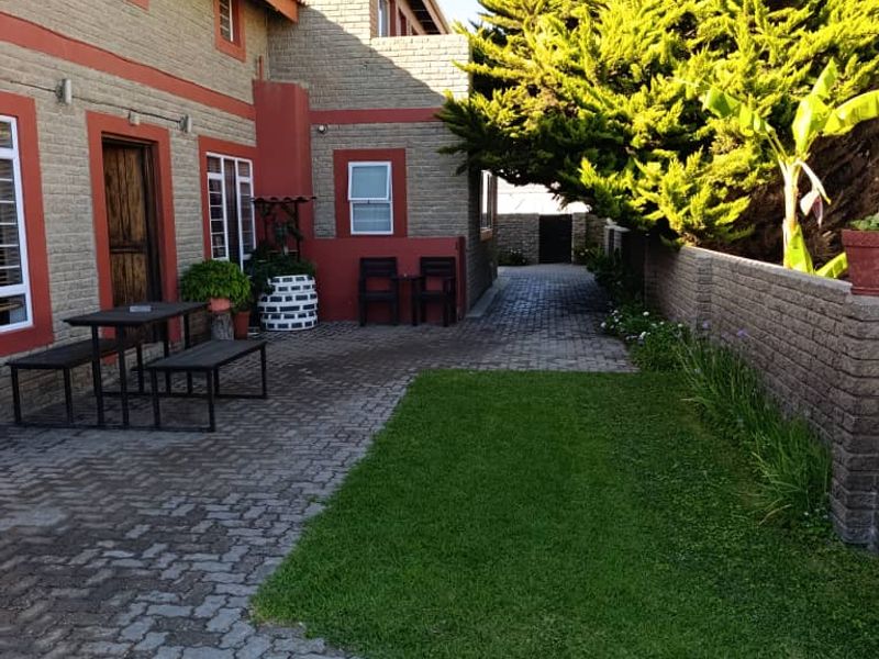 B&B GUEST HOUSE FOR SALE - SWAKOPMUND - Photo 2