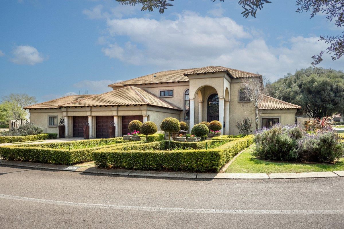 Palatial Estate of Distinction - Photo 2