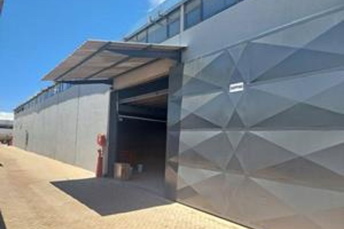 Warehouse For Sale - Photo 3