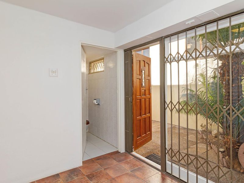 Super convenient city living in Zonnebloem - Photo 5