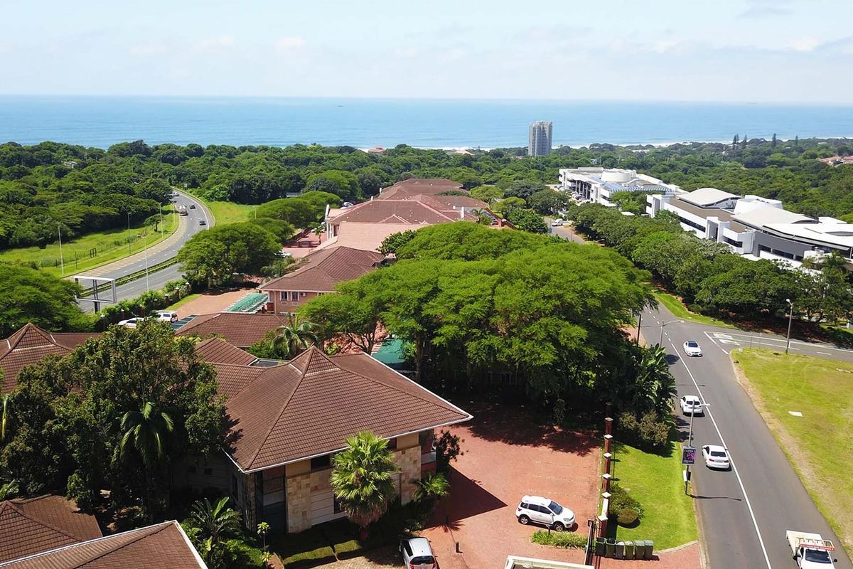 SPACIOUS OFFICES AT A GREAT ADDRESS - Photo 2