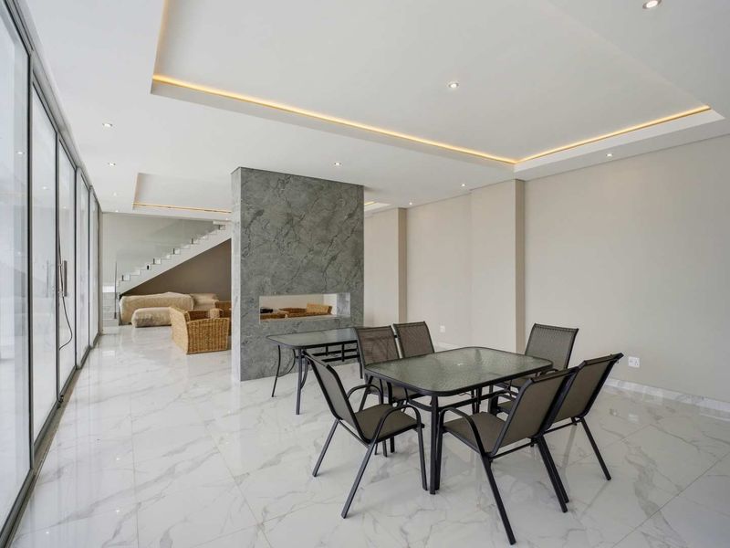 Brand-New 4-Bedroom Masterpiece in Prestigious Waterkloof Heights Available 1 May 2026 - Photo 7