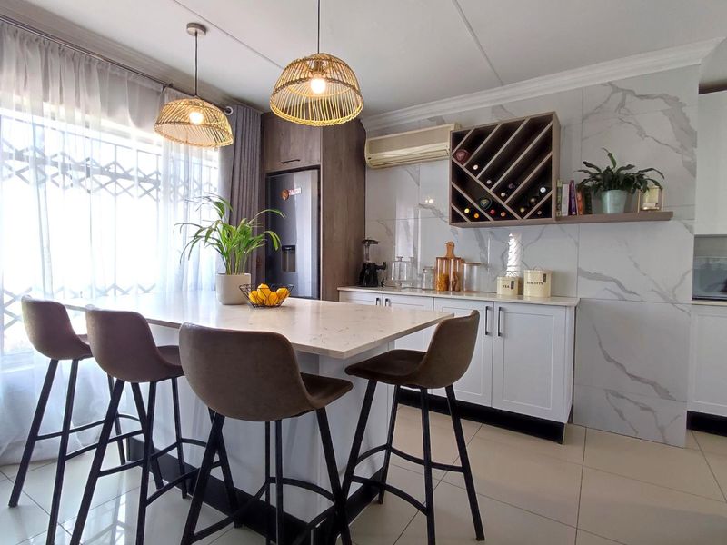 3 Bedroom House  for Sale in Cosmo City - Photo 9