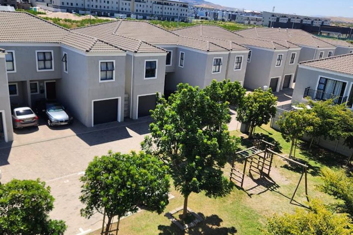 Apartment for sale in Parklands East, Nirvana Complex. - Photo 2