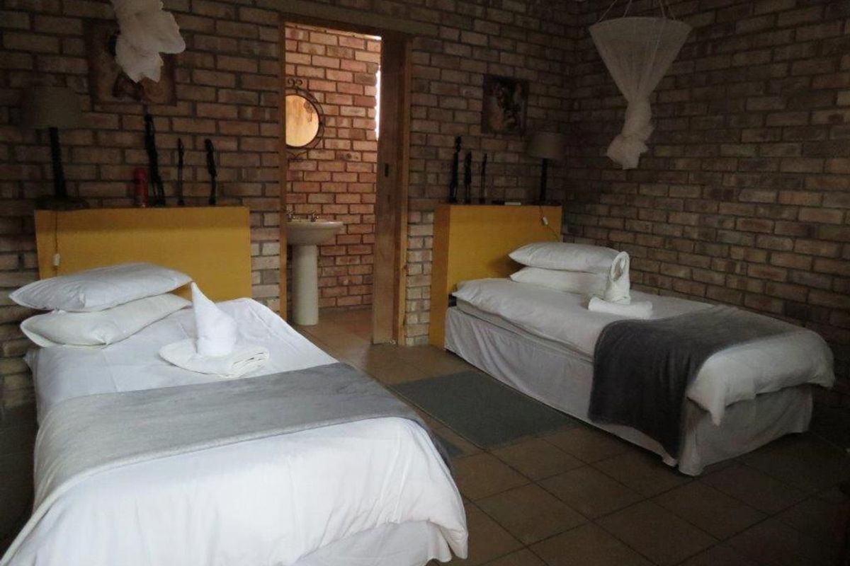 FOR SALE: GUESTHOUSE FOR SALE IN KAMANJAB AREA, NAMIBIA - Photo 5