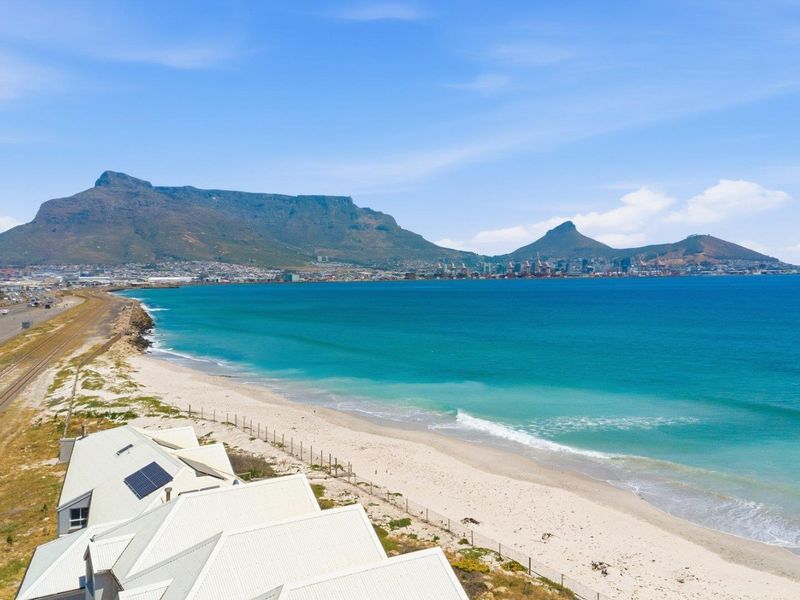 Luxury 3 level Oceanfront Maisonette — Fully Furnished - Photo 5