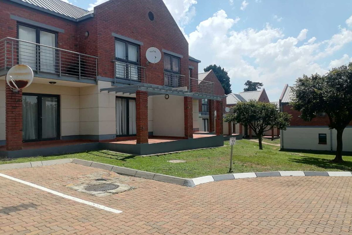 A STUDENT ACCOMMODATION FOR FALE - Photo 2