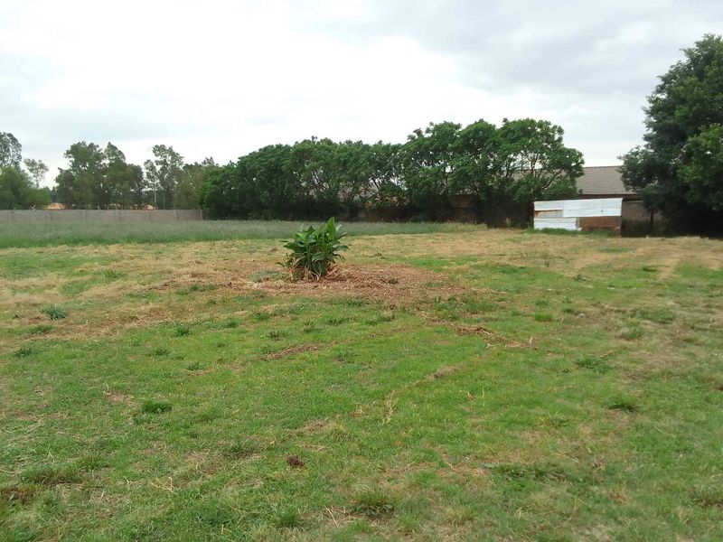Land available for sub division - Photo 5