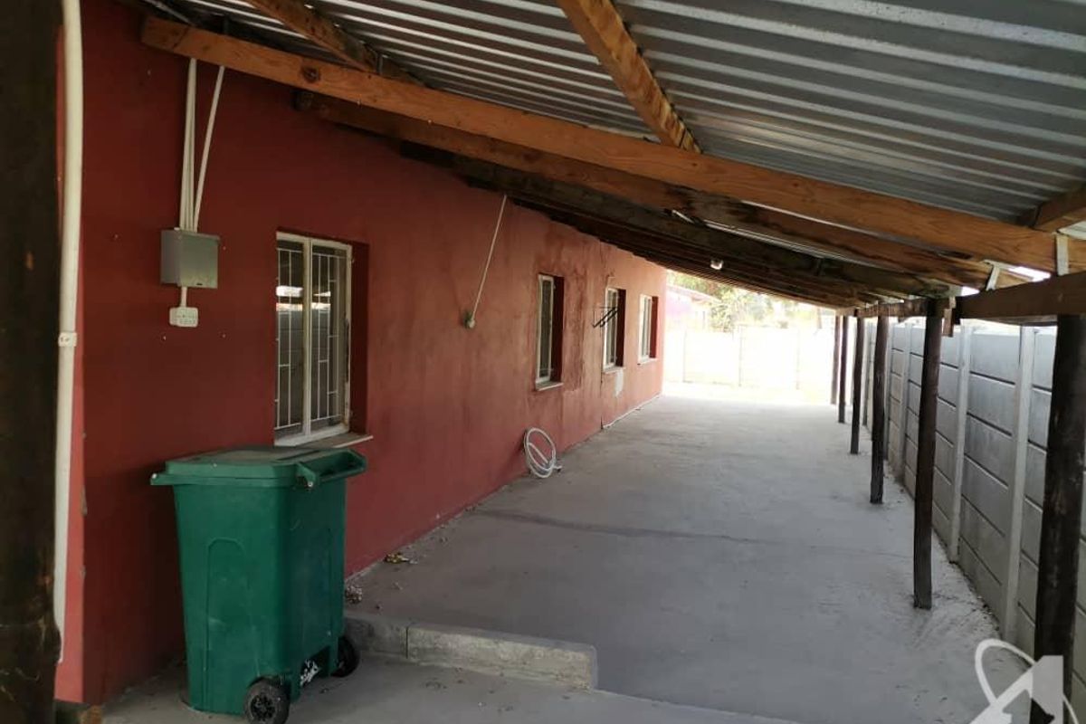 Freestanding House For Sale In Ondangwa Extension No 2 - Photo 5
