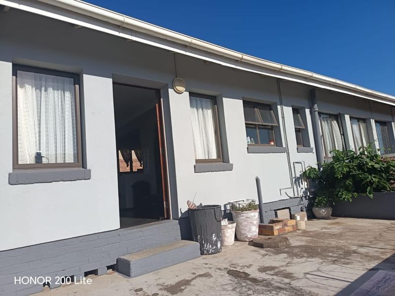 Well Priced Simplex in Ocean View Bluff - Photo 10