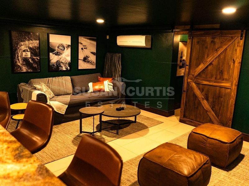 Fully Furnished Seafront townhouse - Photo 10