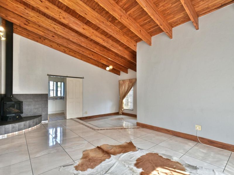 Best Location! - Photo 5