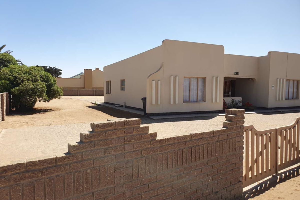 3 Easy steps, 1 sign the contract, 2 pay and 3 move in for your December holiday. - Photo 3