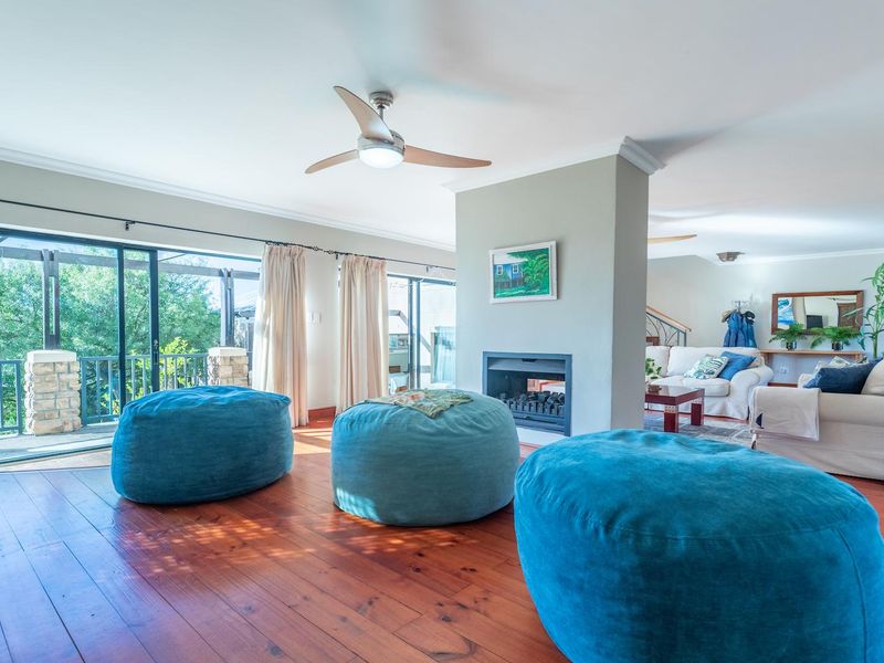 Versatile Estate Home - Photo 7