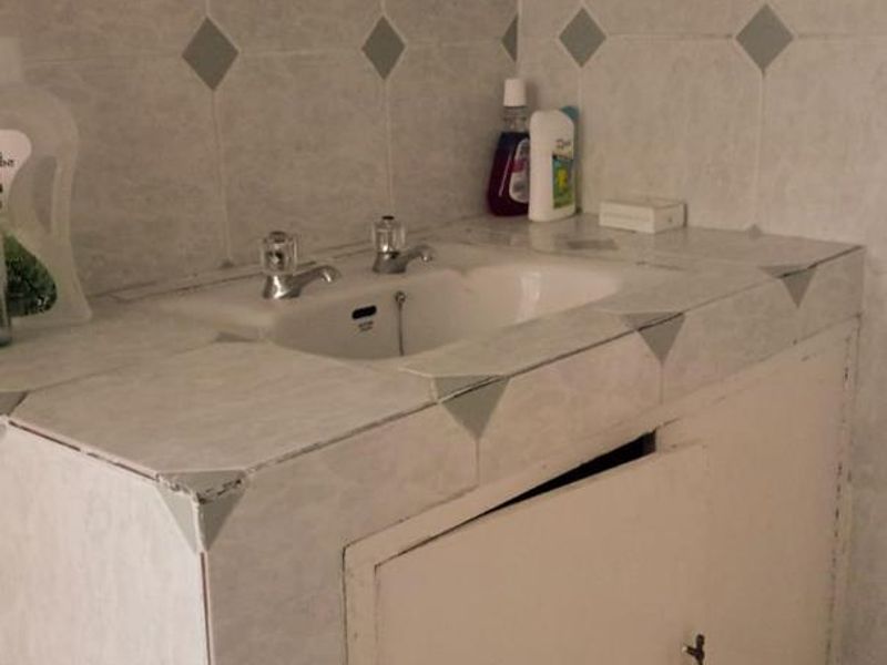 2 Bedroom Apartment In Edleen Ext 1 Kempton Park - Photo 9