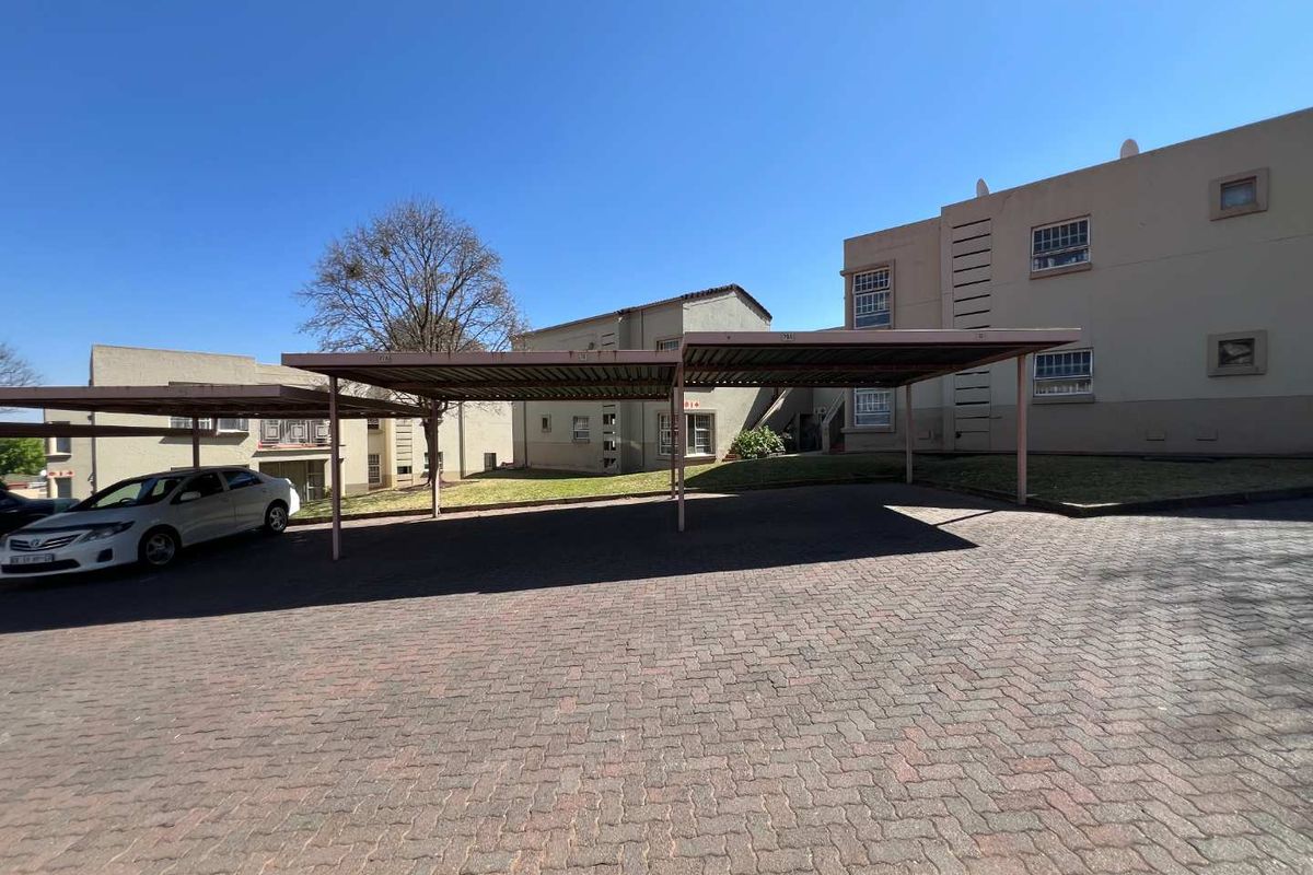 Prime Location! Wilbur Woods: Comfort & Convenience at Its Best - Photo 3