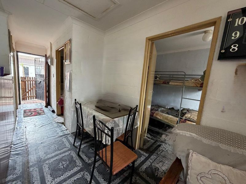 2 Bedroom Starter Home for Small Family - Photo 6