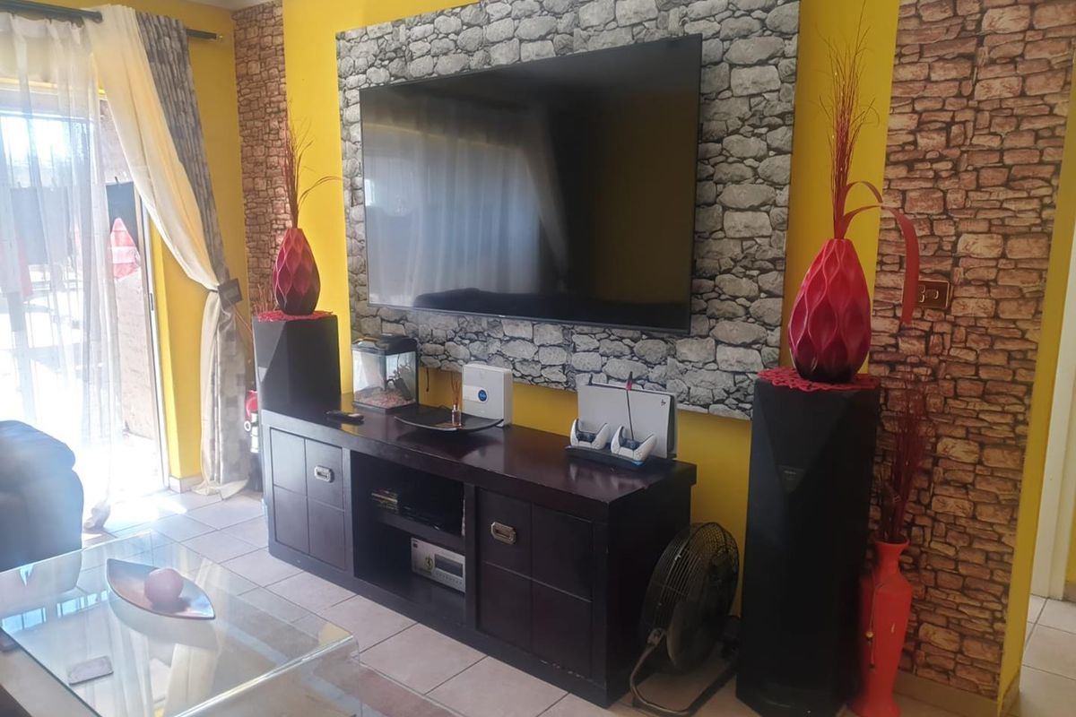 A SPACIOUS APARTMENT - Photo 5