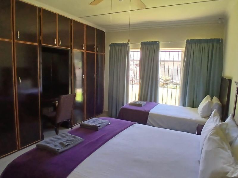 4 Bedroom family home to rent in Fichardtpark - Photo 7