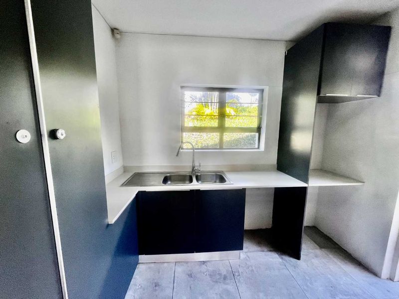 HENDRA - 3 BEDROOM SIMPLEX WITH STUNNING VIEWS - Photo 6