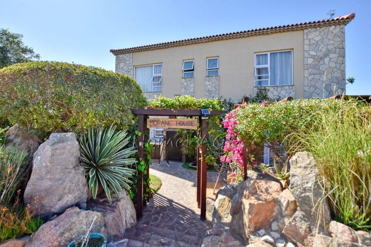 Rossmund, Swakopmund:  Spacious, UPMARKET 3 Bedr Townhouse is for Sale - Photo 4